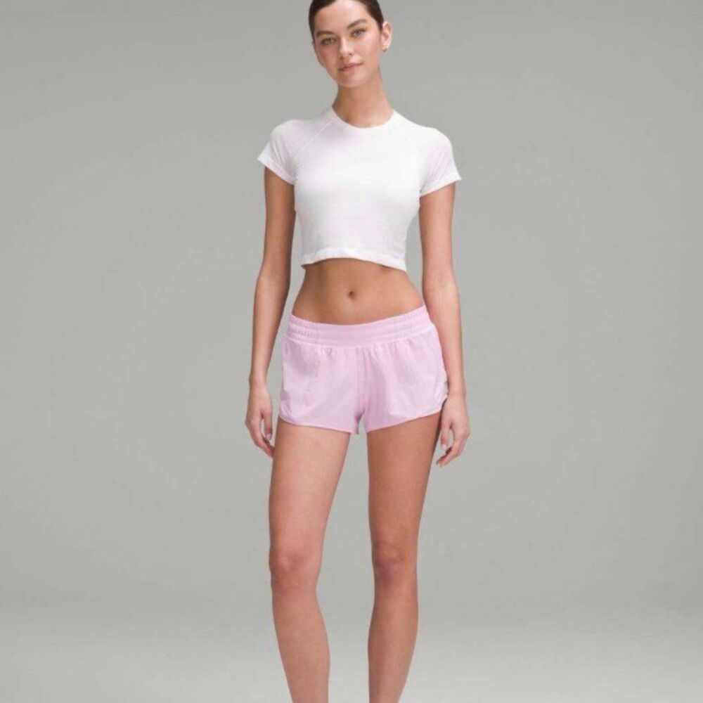 Lululemon Hotty Hot Low Rise Lined Short 2.5" Vita Pink Size 8